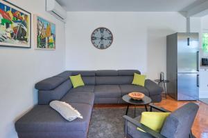 Crassula Summer Villa with Private Pool