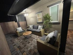 New,and Modern Home close to the strip