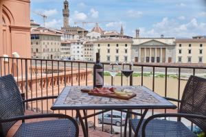 Large One-Bedroom Apartment with Terrace (3 Adults) room in My Boutique Home in Florence