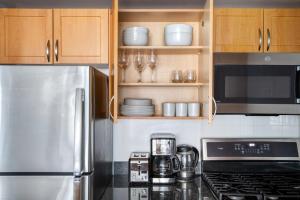 LES 1br w elevator wd nr green space NYC-1316