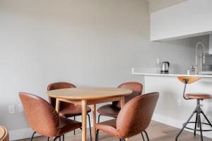 First Hill 1br w lounge gym rooftop SEA-696