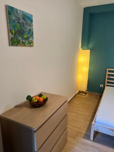 Spacious apartment 3’ from beach