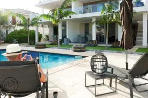 Goudhaen Luxury Private apartments Jan Thiel Beach - 简蒂埃尔