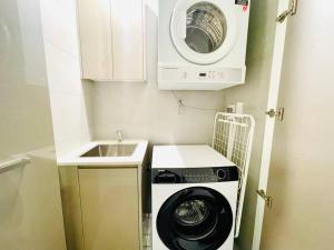 Family Residence (3 Bedrooms, Pool, Gym, Parking)