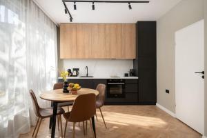 NEW! High-street stylish flat (NDK) FREE Parking