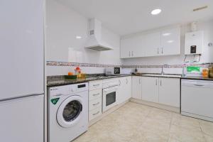 Botavara by Aguilarent