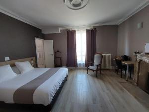 Hotels Logis Auberge Des Voyageurs : photos des chambres
