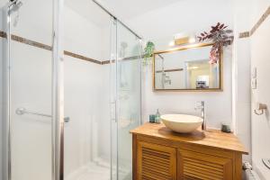 Appartements T3 - PARIS 10- Confort & Modern - Terrasse - Parking - WIFI : photos des chambres