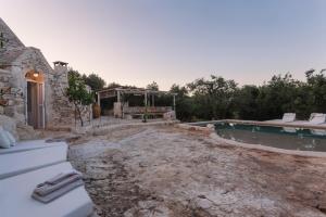 New Borghetto Formica con piscina