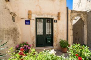 Old Town Historical Residence Apartment 2