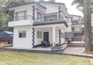 Esperanza Villas with Free Breakfast, Swimming Pool and Valley View