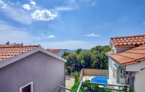 Stunning Apartment In Brodarica
