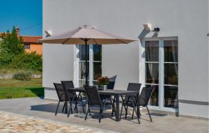 3 Bedroom Awesome Home In Paldigija