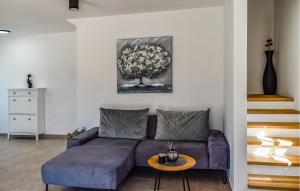 3 Bedroom Awesome Home In Paldigija