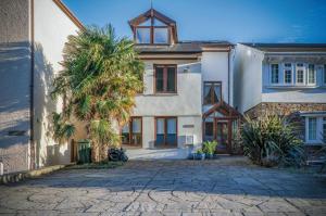 Beachways - 5 Bedroom Holiday Home - Saundersfoot