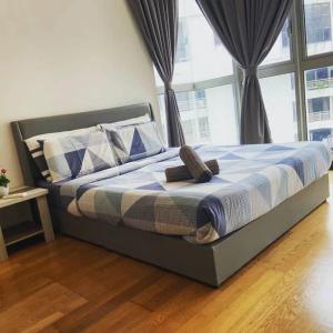Regalia Luxury Suites KLCC - by Cozy Stay