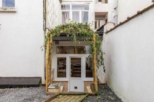 Magnolia Green Garden New and fully equipped