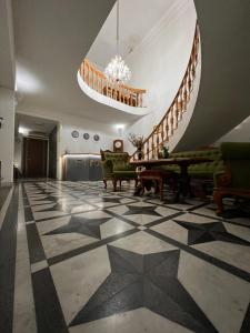 Elross Hotel