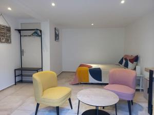 Les Myosotis CavaillonPetit Luberon