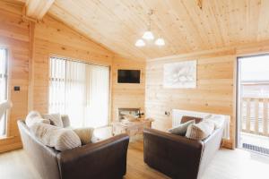 Woodlakes Park By Liv Retreats