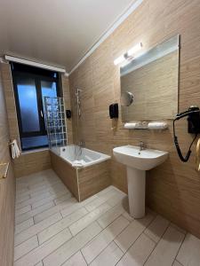 Hotels Empire Hotel : photos des chambres