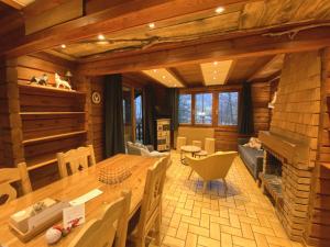 Chalets LE LOUP Chalet en bois : photos des chambres