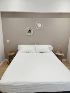Appartements Rousquille: Patio au RDC d-une maison calme : photos des chambres
