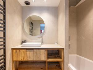 Appartement raffiné avec accès direct aux pistes, wifi et parking 2 places - FR-1-694-346