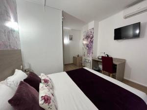 Hotels Empire Hotel : Chambre Double Deluxe avec Baignoire