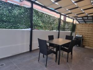 Rhodes Center Luxury Apartments #2