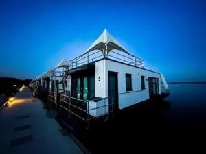 Hausboot KonTiki - LP8 - Фечау