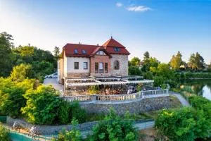 Hotel Plumlov - Kostelec na Hané