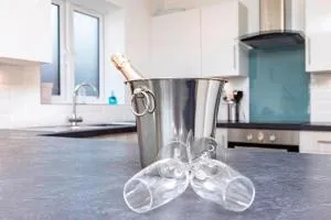 BOURNECOAST: BEAUTIFUL HOUSE WITH GARDEN - HB6332 - Iford