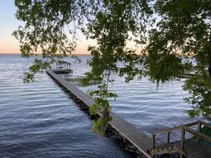 Smooth Sailing on Lake Waccamaw - Harrells