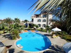 Beautiful Villa with Pool in Hurghada - 赫尔格达