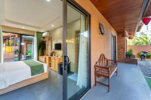 The Linh Seaside Villa Hoi An