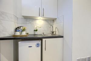 The Finsbury Deluxe Apartments