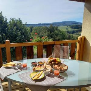 B&B / Chambres d'hotes Chambre d-Hotes Cote Glycine : photos des chambres