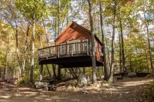 Maine Treehouse-The Spruce Suite - بيتيل