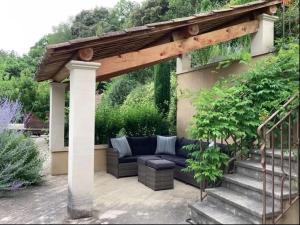 Maisons de vacances Maison Provencale avec piscine en bord de ruisseau : photos des chambres