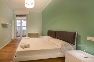 Italianflat - Elegant 2 Bedrooms with Balcony, 5 min walking from Arena