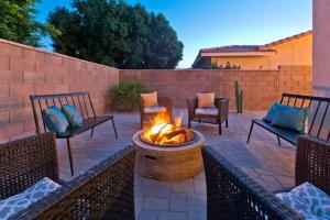 The Hideaway Home With Large Pool And Billiards Table