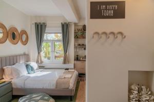 Central Kifissia LÍMε & ÁPPεROL Malomar Homing