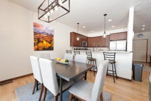 Crimson Cliffs - Unit 8