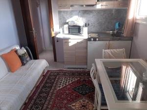 Suburbs Georgias loft in country side 15 from the Airport