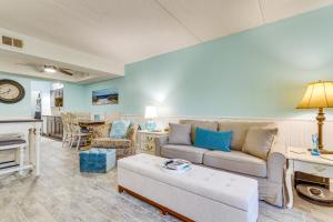 Central Mary Esther Condo 5 Mi to Okaloosa Island!