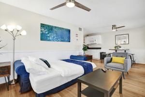 Beach Condo - Hollywood Beachfront and Broadwalk