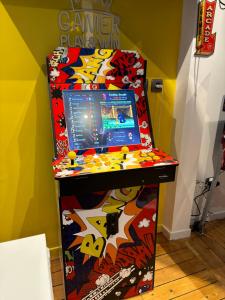 *ARCADE.ROOM*