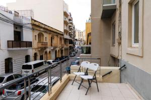 Stylish St Julians 2 bedroom apartment for rent in the city centre with Terrace