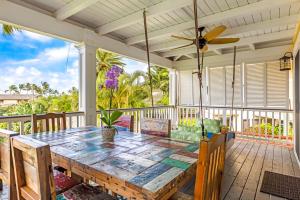 Cute 4br home steps to the Ocean - Alekona Kauai